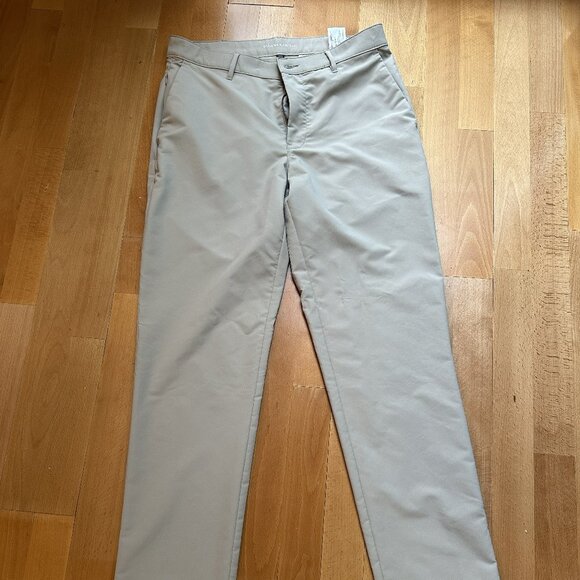 Banana Republic Flat Front pants - Lightweight 32x34, Cream / Tan, Style 1557516 - Picture 3 of 8